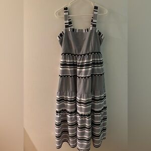 Beautiful Black and White Striped Casual Dress for any occasion!!